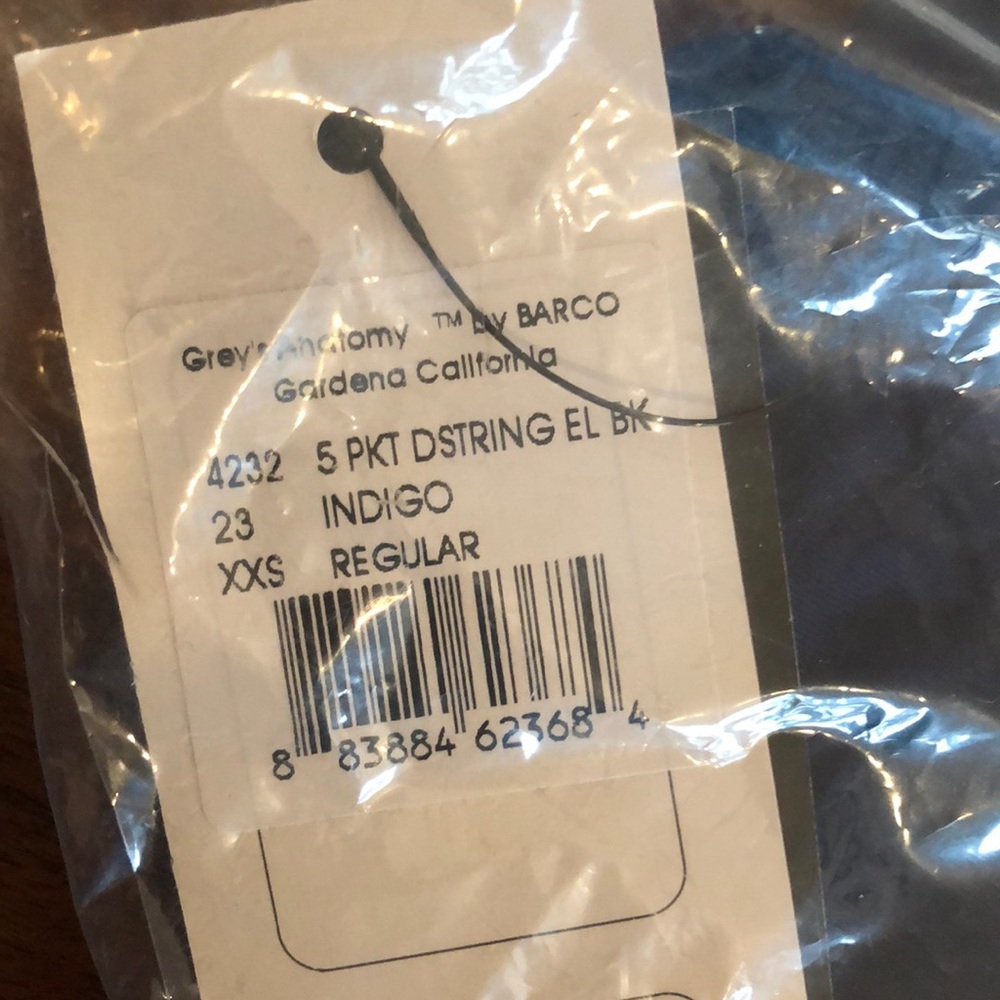 NBW greys anatomy navy scrubs